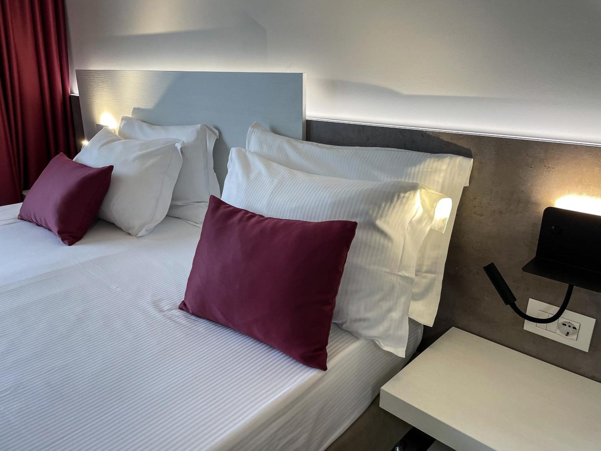 Hotel Oasi Beach Malcesine Eksteriør bilde